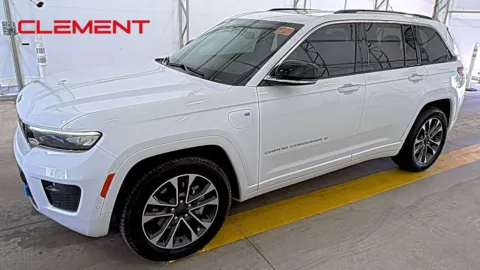 White 2022 Jeep Grand Cherokee Overland 4xe for sale in Florissant, MO