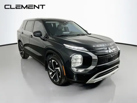 Another view of 2023 Mitsubishi Outlander SE Black Edition for sale in Florissant, MO at Clement Chrysler Dodge Jeep Ram Florissant