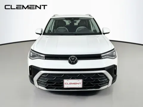 Photos of 2025 Volkswagen Taos 1.5T SE for sale in Florissant, MO at Clement Chrysler Dodge Jeep Ram Florissant