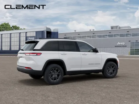 More photos of 2027 Jeep Grand Cherokee Altitude at Clement Chrysler Dodge Jeep Ram Florissant, MO