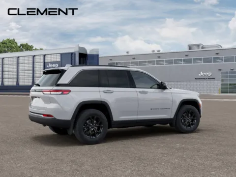 More photos of 2026 Jeep Grand Cherokee Altitude at Clement Chrysler Dodge Jeep Ram Florissant, MO