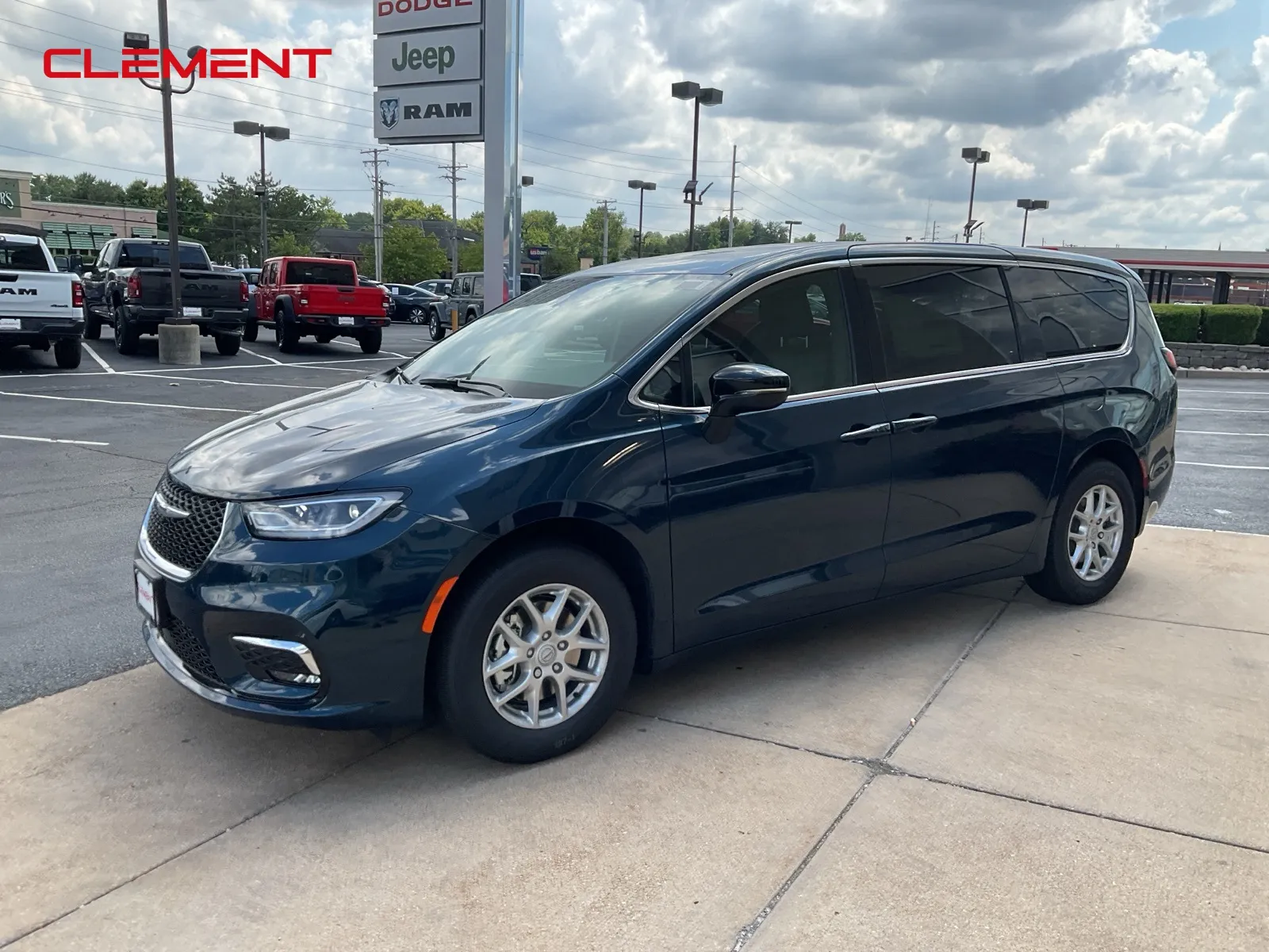 Blue 2025 Chrysler Pacifica Select for sale in Florissant, MO