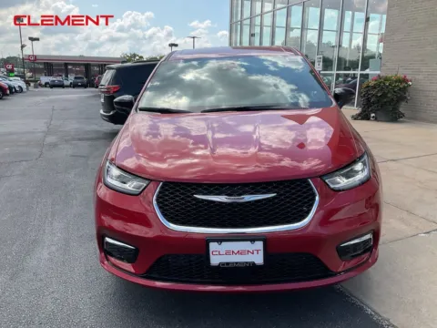 Another view of 2025 Chrysler Pacifica Select for sale in Florissant, MO at Clement Chrysler Dodge Jeep Ram Florissant