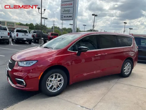 Red 2025 Chrysler Pacifica Select for sale in Florissant, MO