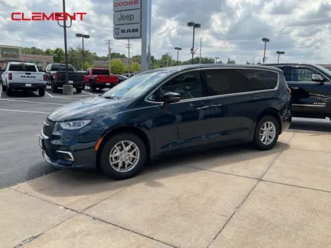 Blue 2025 Chrysler Pacifica Select for sale in Florissant, MO