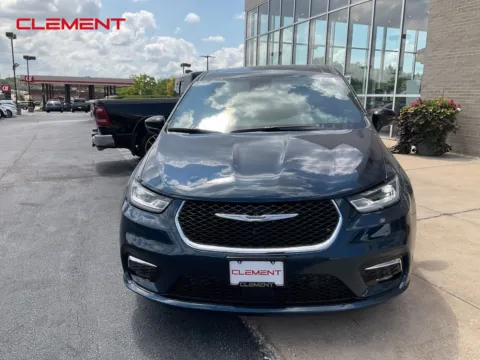 Another view of 2025 Chrysler Pacifica Select for sale in Florissant, MO at Clement Chrysler Dodge Jeep Ram Florissant