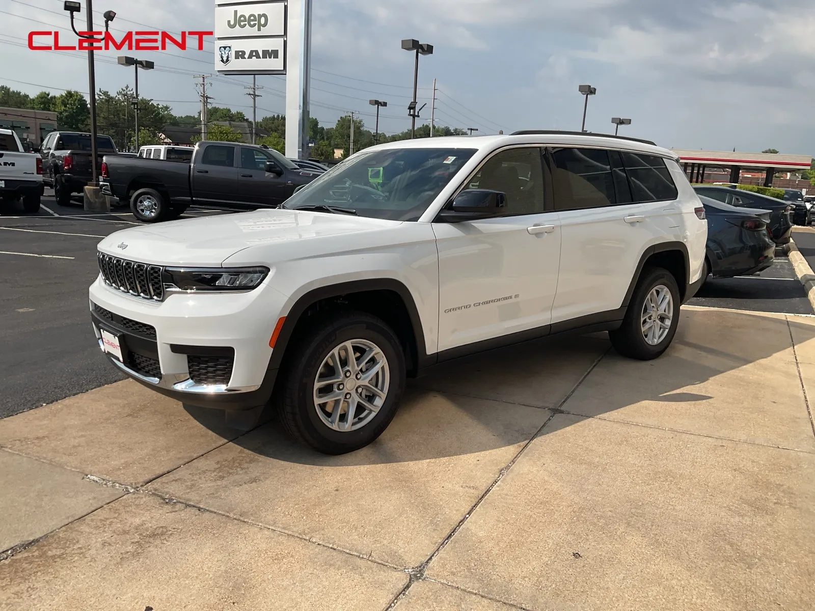 2025 Jeep Grand Cherokee L Laredo