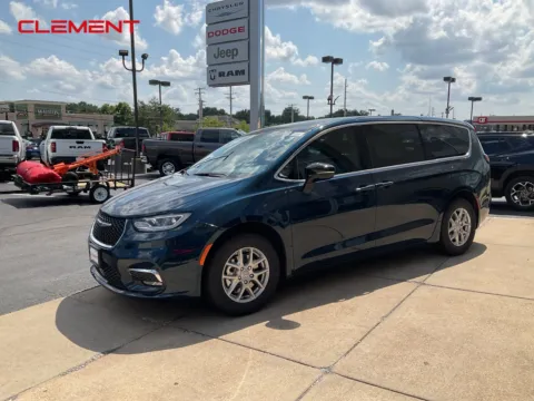 Blue 2025 Chrysler Pacifica Select for sale in Florissant, MO