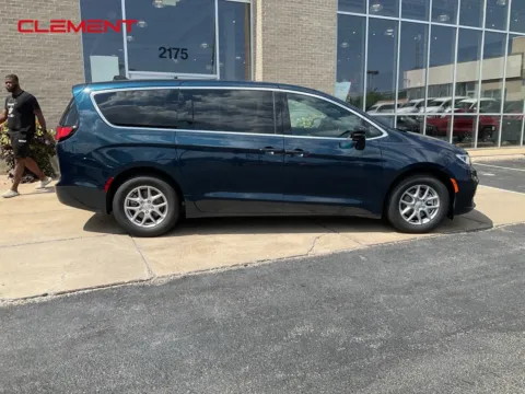 More photos of 2025 Chrysler Pacifica Select at Clement Chrysler Dodge Jeep Ram Florissant, MO
