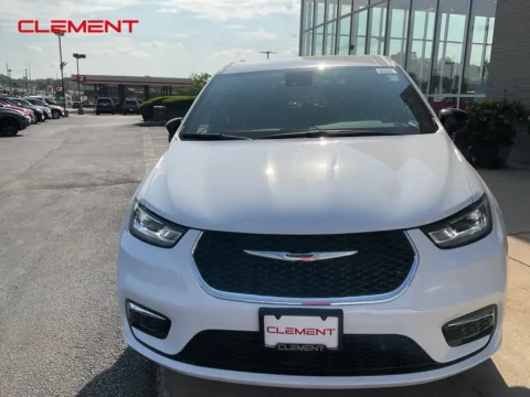 Another view of 2025 Chrysler Pacifica Select for sale in Florissant, MO at Clement Chrysler Dodge Jeep Ram Florissant