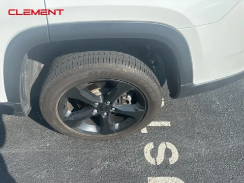 More photos of 2024 Jeep Grand Cherokee L Altitude X at Clement Chrysler Dodge Jeep Ram Florissant, MO