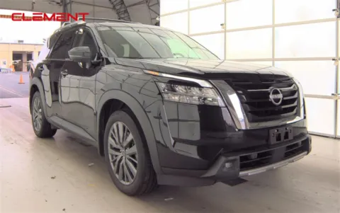 More photos of 2022 Nissan Pathfinder SL at Clement Chrysler Dodge Jeep Ram Florissant, MO