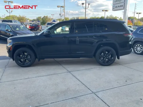 Photos of 2025 Jeep Grand Cherokee L Limited for sale in Florissant, MO at Clement Chrysler Dodge Jeep Ram Florissant