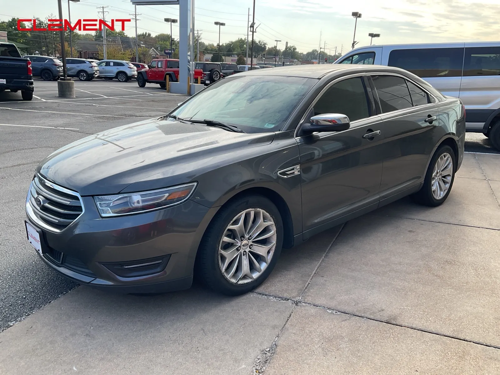 Gray 2019 Ford Taurus Limited for sale in Florissant, MO