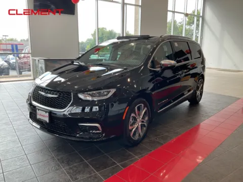Black 2026 Chrysler Pacifica Pinnacle for sale in Florissant, MO