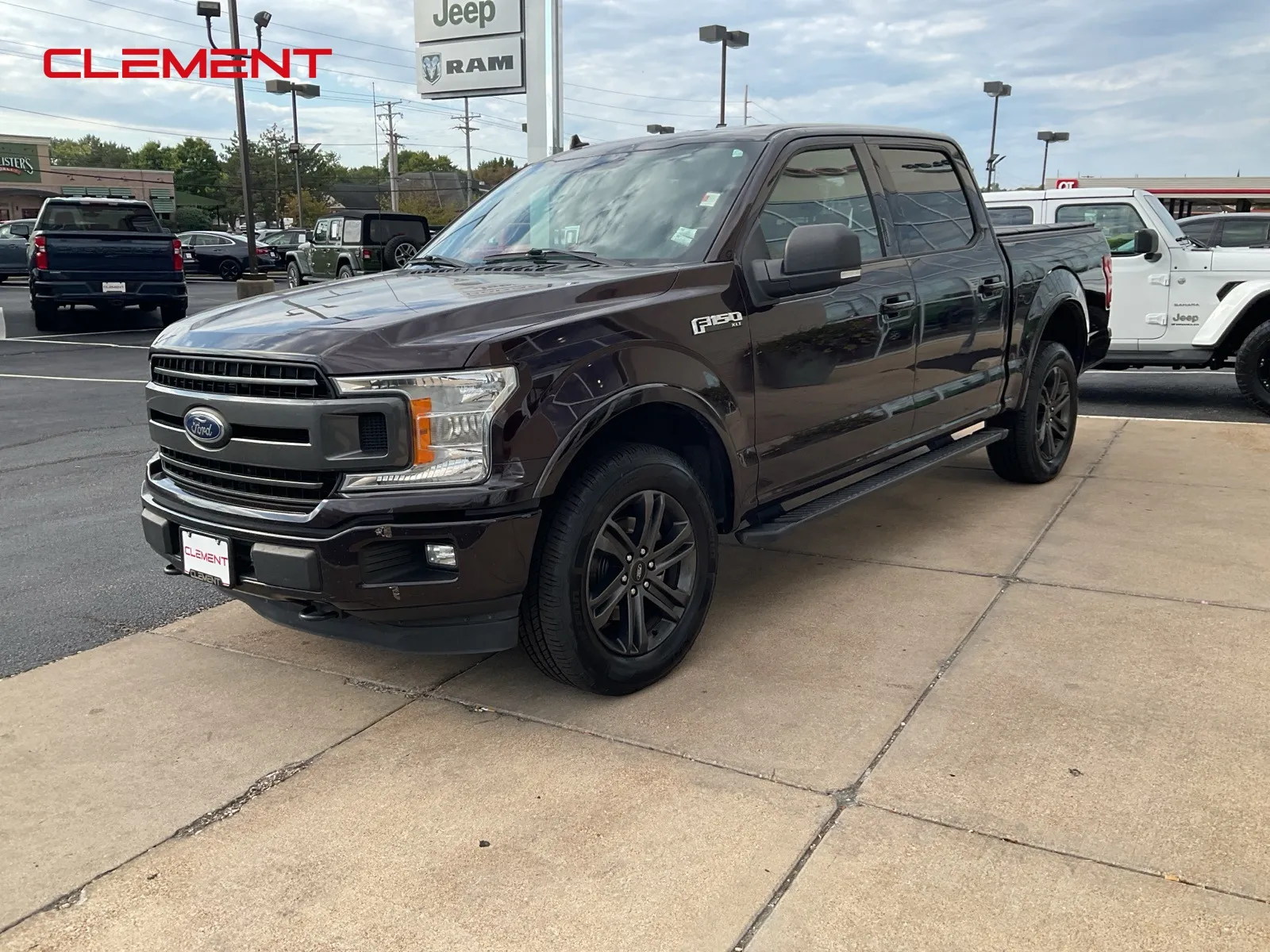 Red 2018 Ford F-150 XLT for sale in Florissant, MO