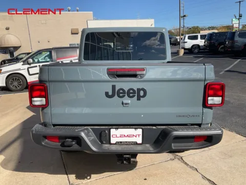 More photos of 2025 Jeep Gladiator High Tide at Clement Chrysler Dodge Jeep Ram Florissant, MO