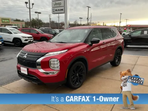 Red 2023 Mitsubishi Outlander SE for sale in Florissant, MO