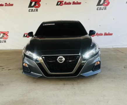 More photos of 2020 Nissan Altima 2.5 SR at D3 West Memphis, AR
