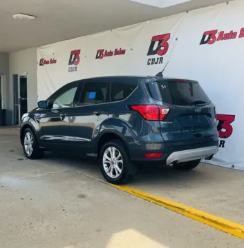 More photos of 2019 Ford Escape SE at D3 West Memphis, AR
