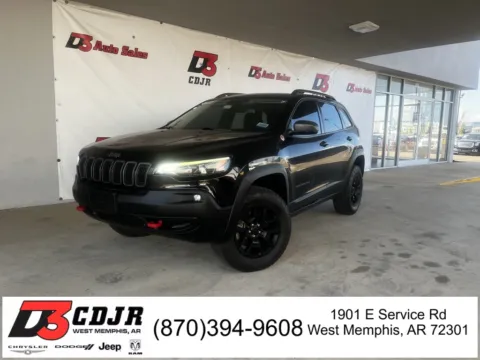 Black 2019 Jeep Cherokee Trailhawk for sale in West Memphis, AR