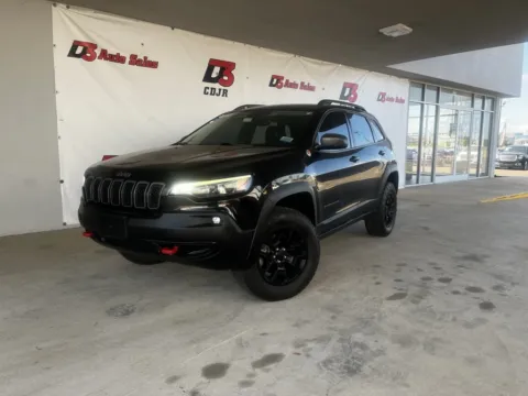 Photos of 2019 Jeep Cherokee Trailhawk for sale in West Memphis, AR at D3 West Memphis