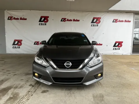 More photos of 2017 Nissan Altima 2.5 SL at D3 West Memphis, AR