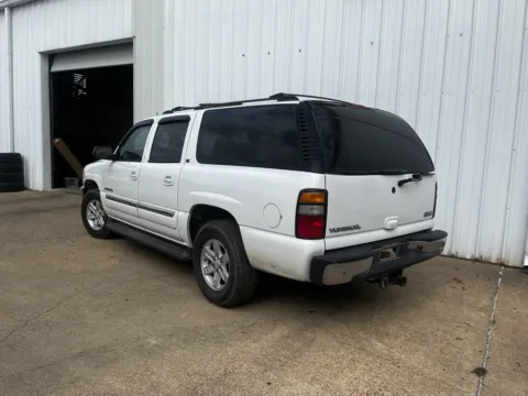 More photos of 2004 GMC Yukon XL SLT 1500 at D3 West Memphis, AR