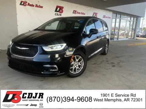 Black 2023 Chrysler Pacifica Touring L for sale in West Memphis, AR