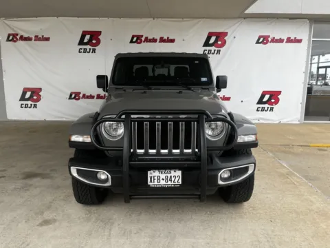 More photos of 2021 Jeep Gladiator Overland at D3 West Memphis, AR