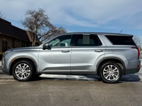 Photos of 2020 Hyundai Palisade SE for sale in Carmel, IN at Carmel Auto Gallery