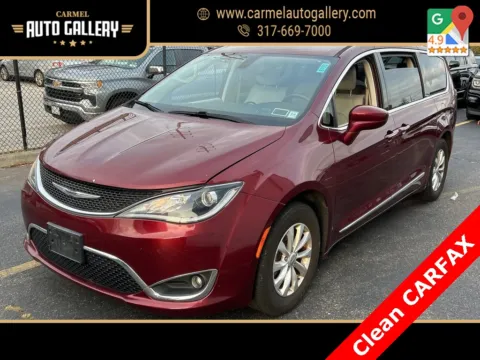 Red 2019 Chrysler Pacifica Touring L for sale in Carmel, IN