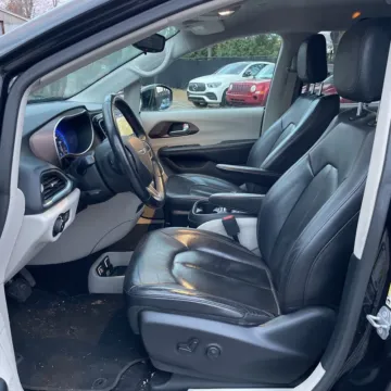 Photos of 2018 Chrysler Pacifica Touring L for sale in Carmel, IN at Carmel Auto Gallery