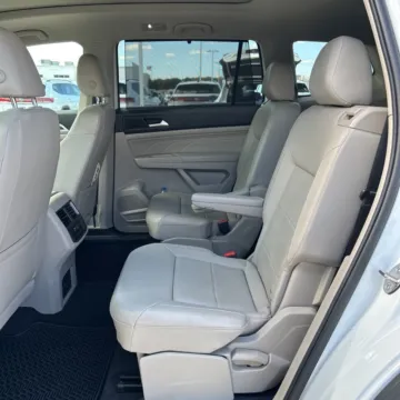 Another view of 2021 Volkswagen Atlas 3.6L V6 SE w/Technology for sale in Carmel, IN at Carmel Auto Gallery