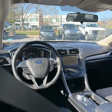 More photos of 2017 Ford Fusion SE at Carmel Auto Gallery, IN