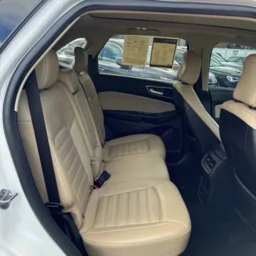 More photos of 2020 Ford Edge SEL at Carmel Auto Gallery, IN