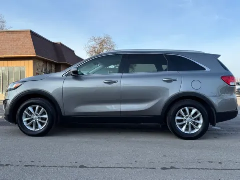 Photos of 2017 Kia Sorento LX for sale in Carmel, IN at Carmel Auto Gallery