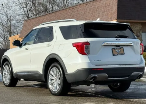 Another view of 2020 Ford Explorer Limited for sale in Carmel, IN at Carmel Auto Gallery