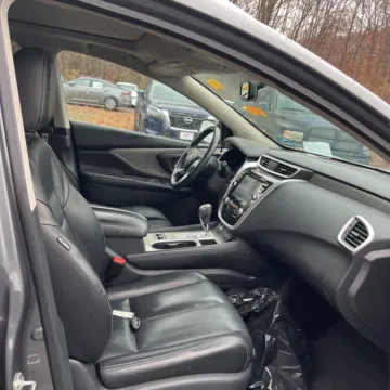 More photos of 2018 Nissan Murano Platinum at Carmel Auto Gallery, IN