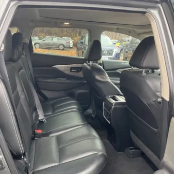 More photos of 2018 Nissan Murano Platinum at Carmel Auto Gallery, IN