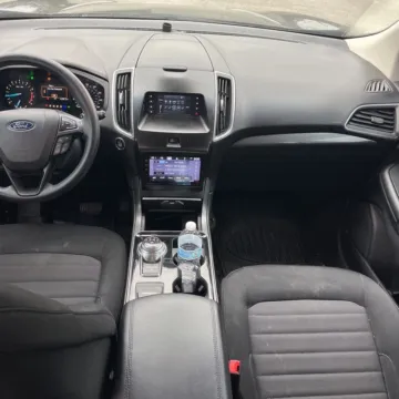 More photos of 2019 Ford Edge SE at Carmel Auto Gallery, IN