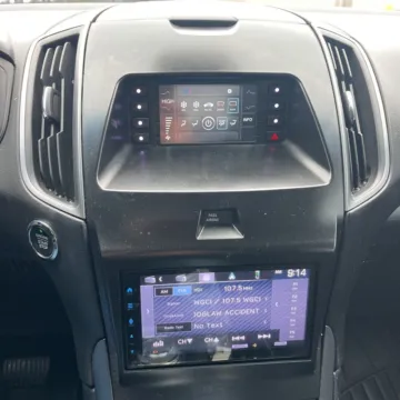 More photos of 2019 Ford Edge SE at Carmel Auto Gallery, IN
