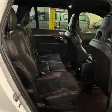 More photos of 2017 Volvo XC90 Hybrid T8 R-Design at Carmel Auto Gallery, IN