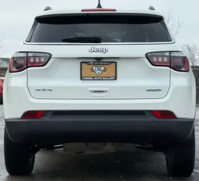 More photos of 2018 Jeep Compass Latitude at Carmel Auto Gallery, IN