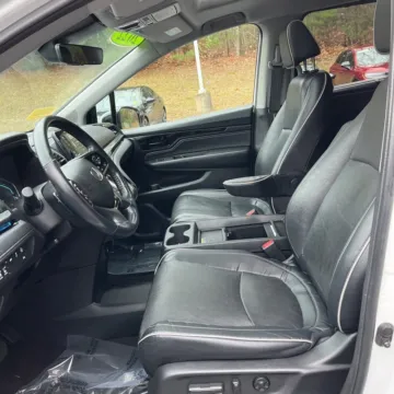 Photos of 2022 Honda Odyssey Elite for sale in Carmel, IN at Carmel Auto Gallery