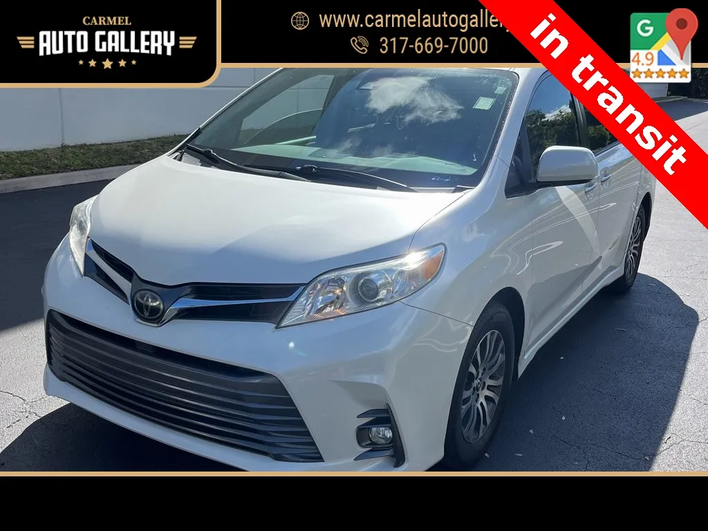 White 2018 Toyota Sienna L for sale in Carmel, IN