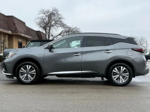 Photos of 2023 Nissan Murano SV for sale in Carmel, IN at Carmel Auto Gallery