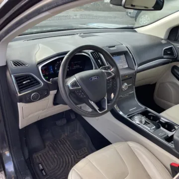 More photos of 2019 Ford Edge Titanium at Carmel Auto Gallery, IN