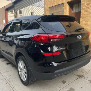 Photos of 2021 Hyundai Tucson SE for sale in Carmel, IN at Carmel Auto Gallery