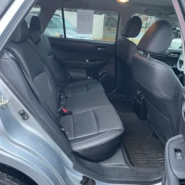 More photos of 2017 Subaru Outback 3.6R at Carmel Auto Gallery, IN